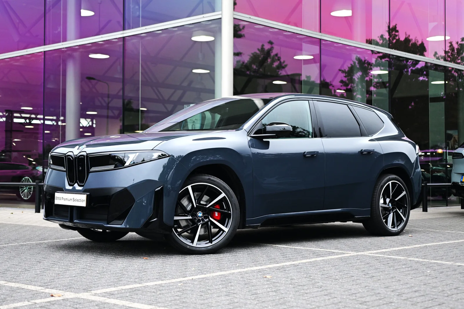 BMW iX3 (2026) — foto 1