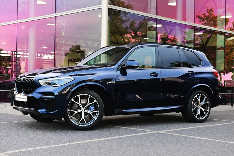 BMW X5 (2023)