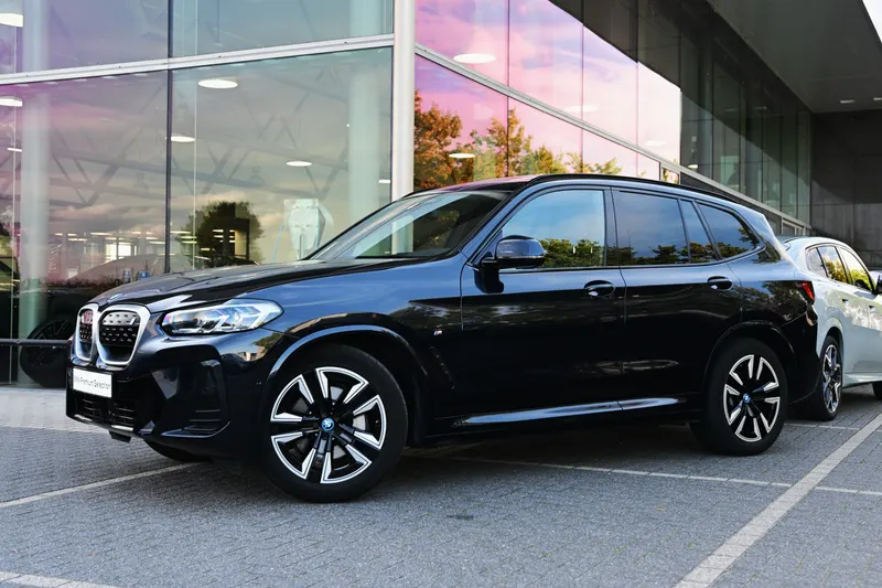 BMW iX3 (2022)