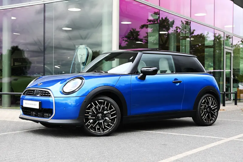 MINI Hatchback (2025)