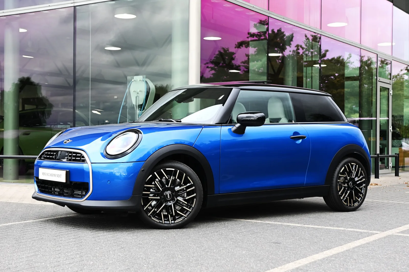 MINI Hatchback (2025) — foto 1