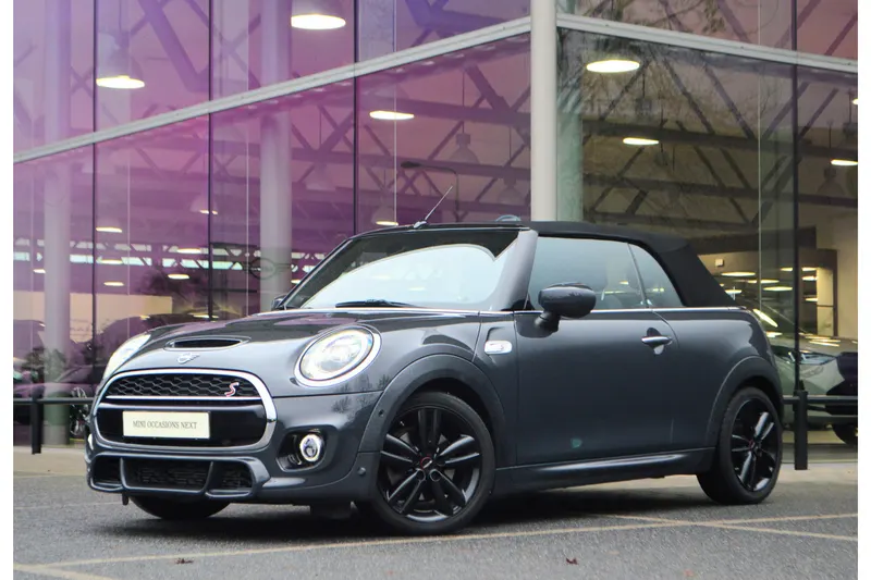 MINI Cabrio (2020)