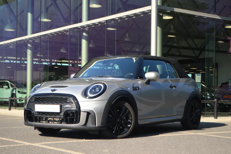 MINI Cabrio (2023)