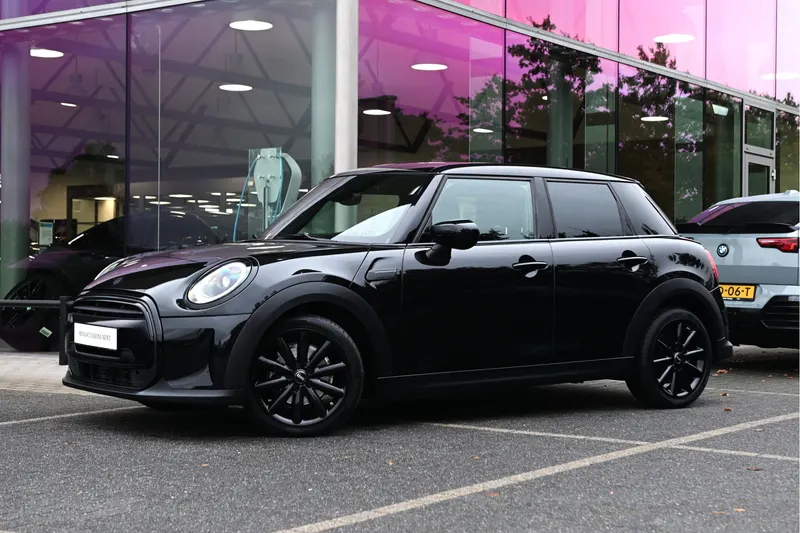MINI Cooper (2022)