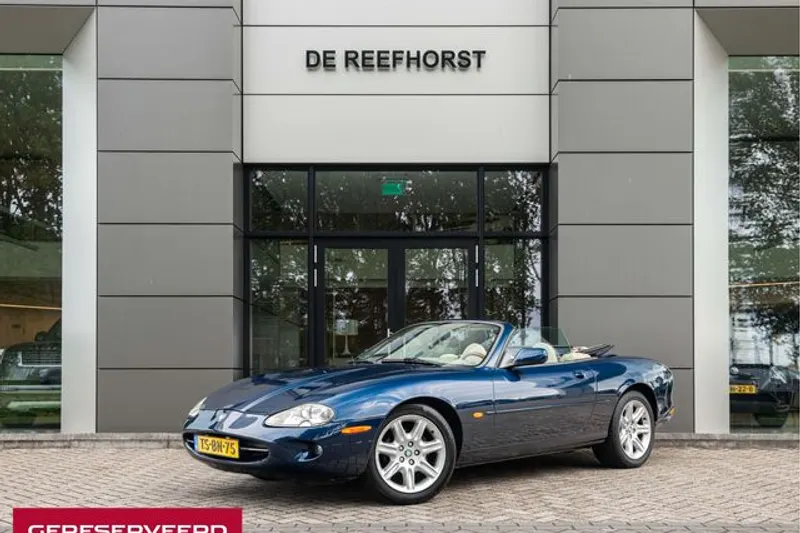 Jaguar XK8 (1998)