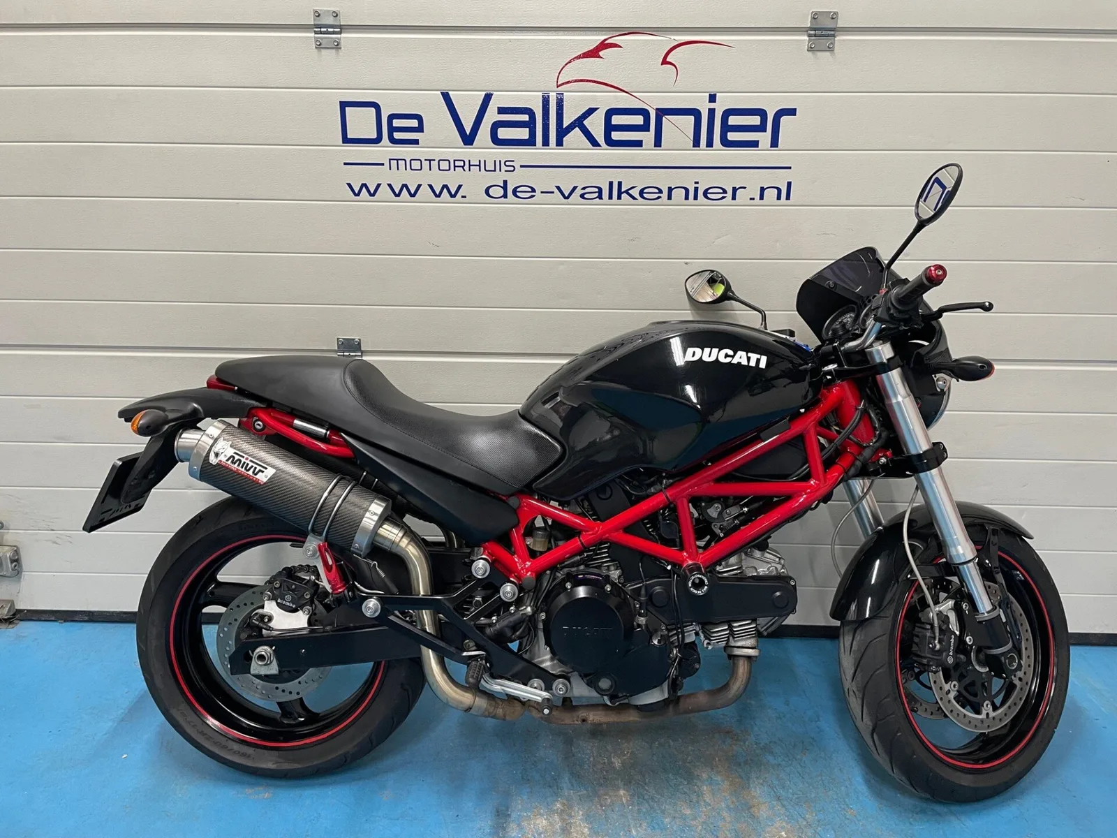 Ducati Monster 695 (2008) — foto 1