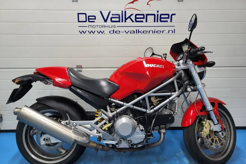 Ducati Monster 900 I.E (2002)