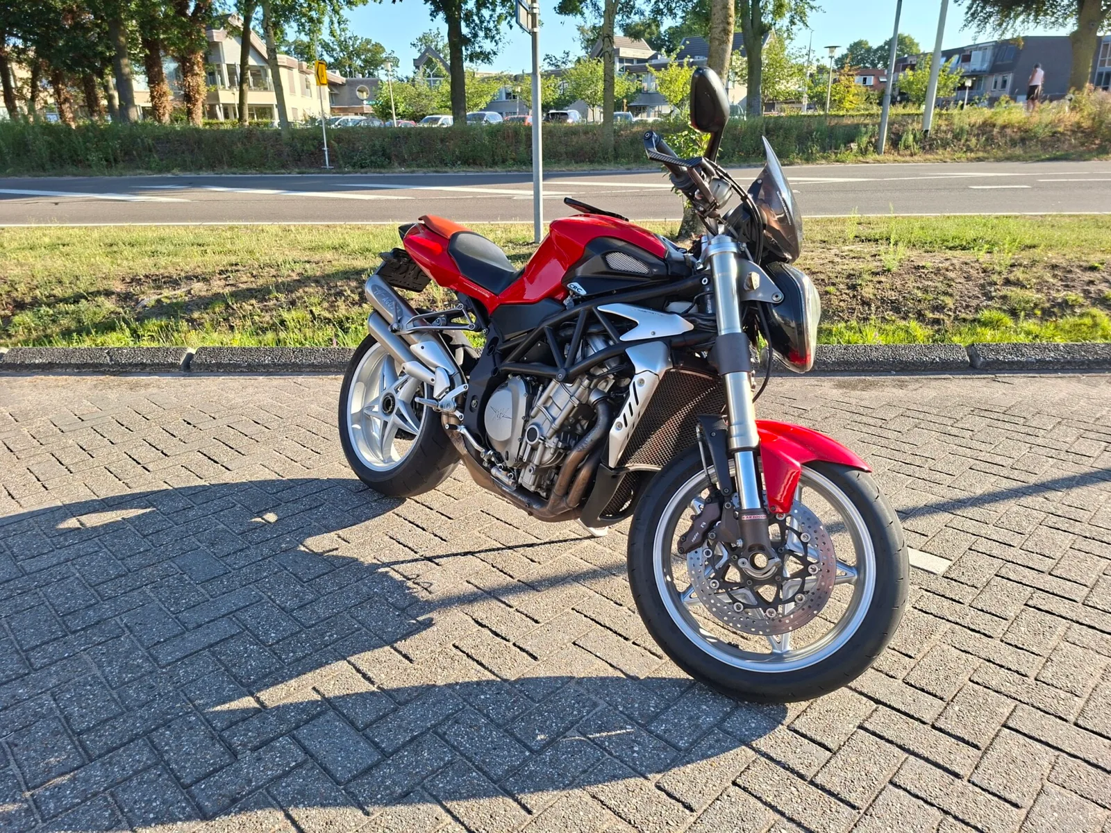 MV Agusta AUGUSTA BRUTALE 910 (2007) — foto 1
