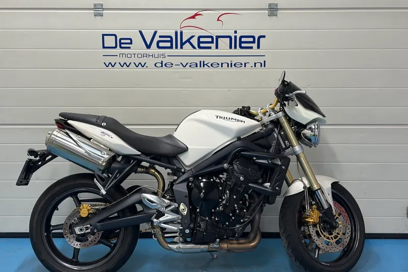 Triumph Street Triple (2008)
