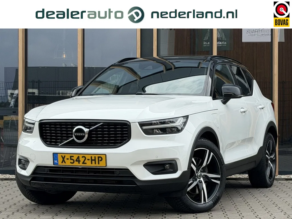 Volvo XC40 (2020) — foto 1