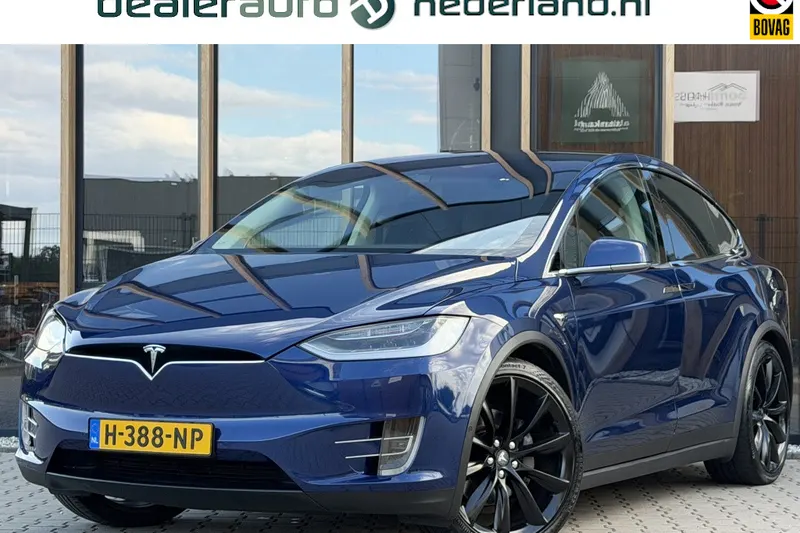 Tesla Model X (2017)