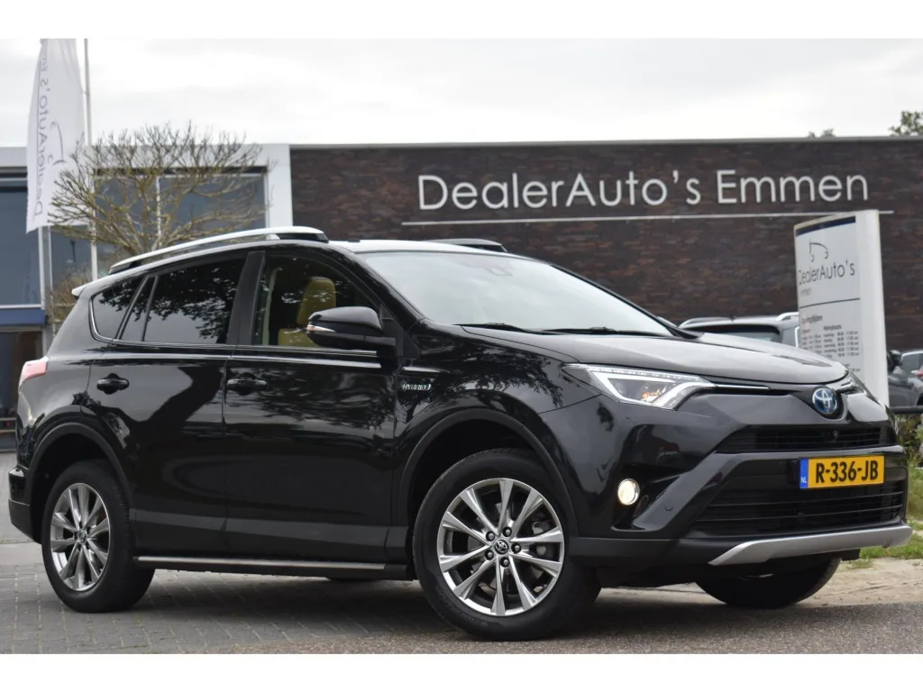 Toyota RAV4 (2017) — foto 1