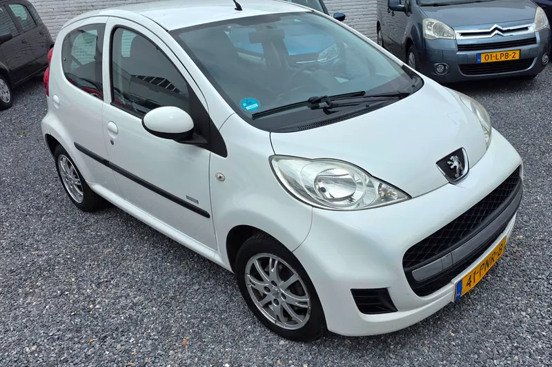 Peugeot 107 (2011)