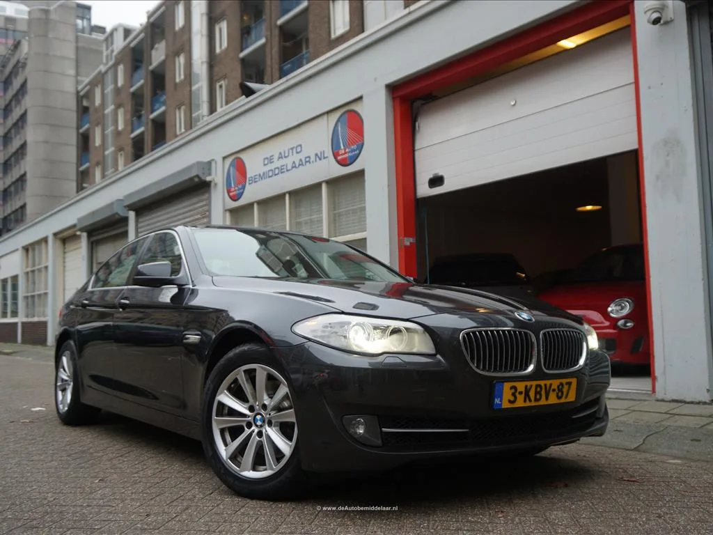 BMW 5-Serie (2013) — foto 1