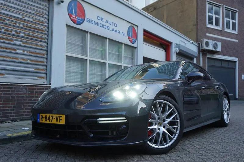 Porsche Panamera (2020)