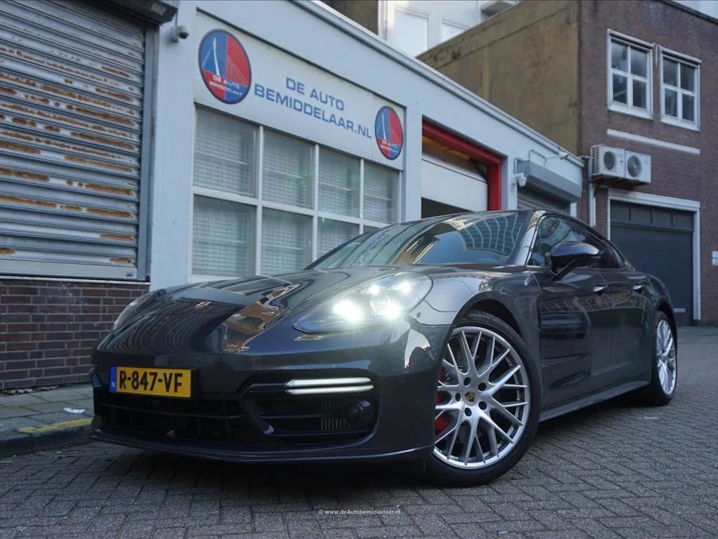 Porsche Panamera (2020) — foto 1