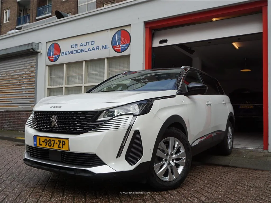 Peugeot 5008 (2021) — foto 1