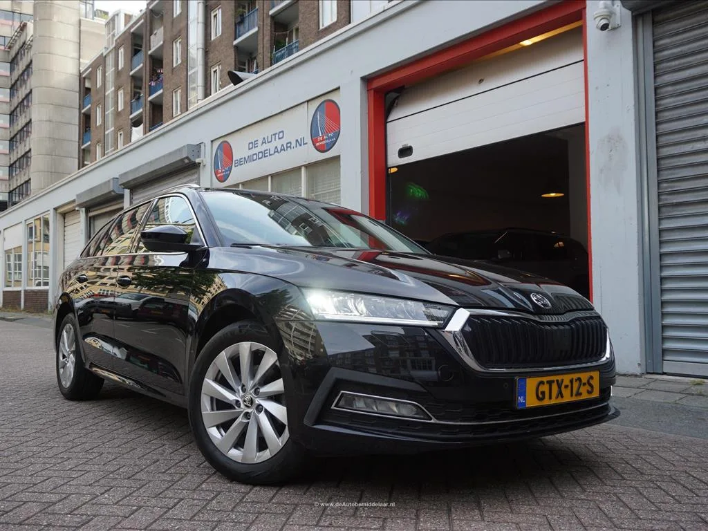 Škoda Octavia (2024) — foto 1