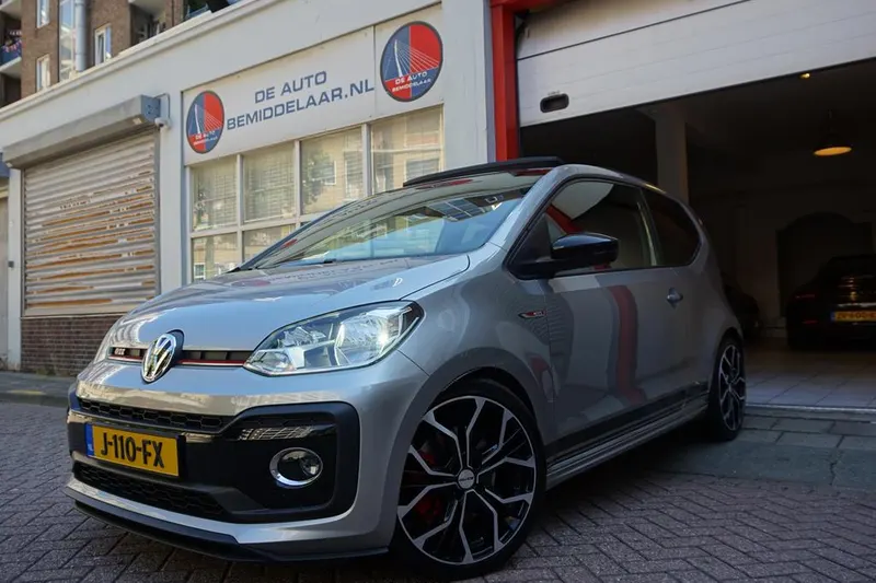 Volkswagen Up! (2018)