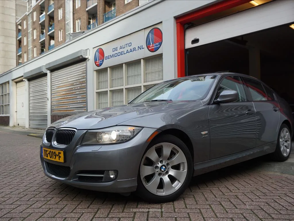BMW 3-Serie (2011) — foto 1
