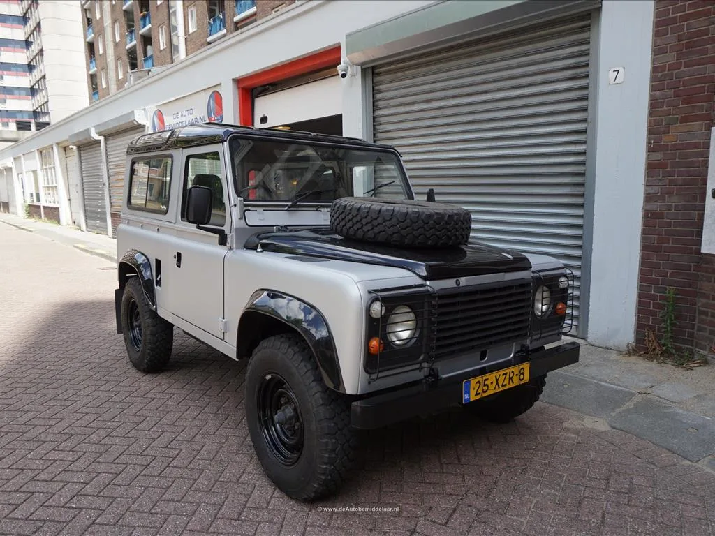 Land Rover Defender (0) — foto 1