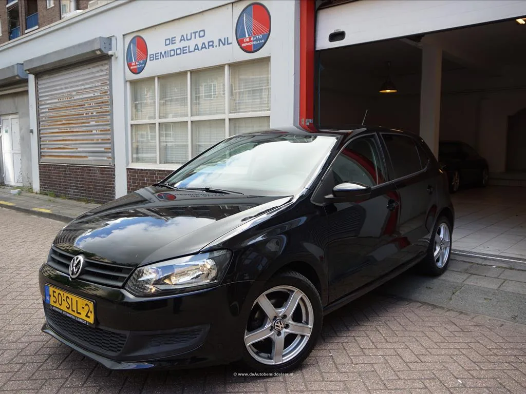 Volkswagen Polo (2011) — foto 1