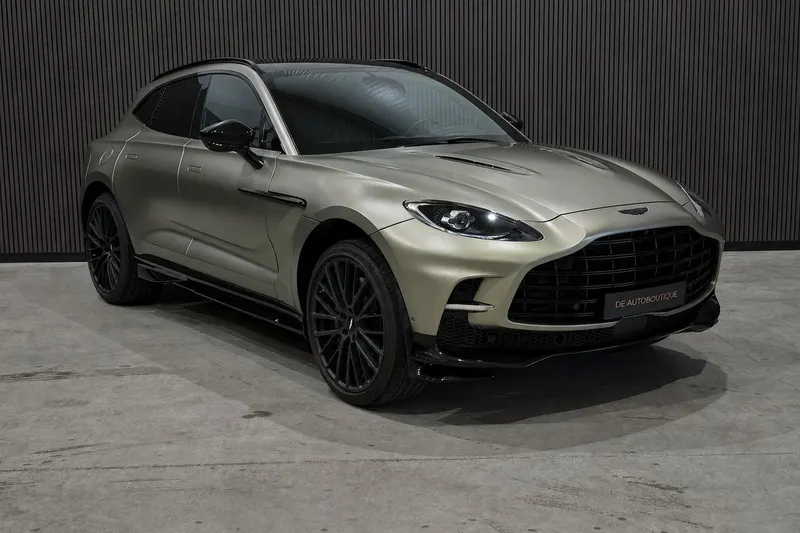 Aston Martin DBX (2022)
