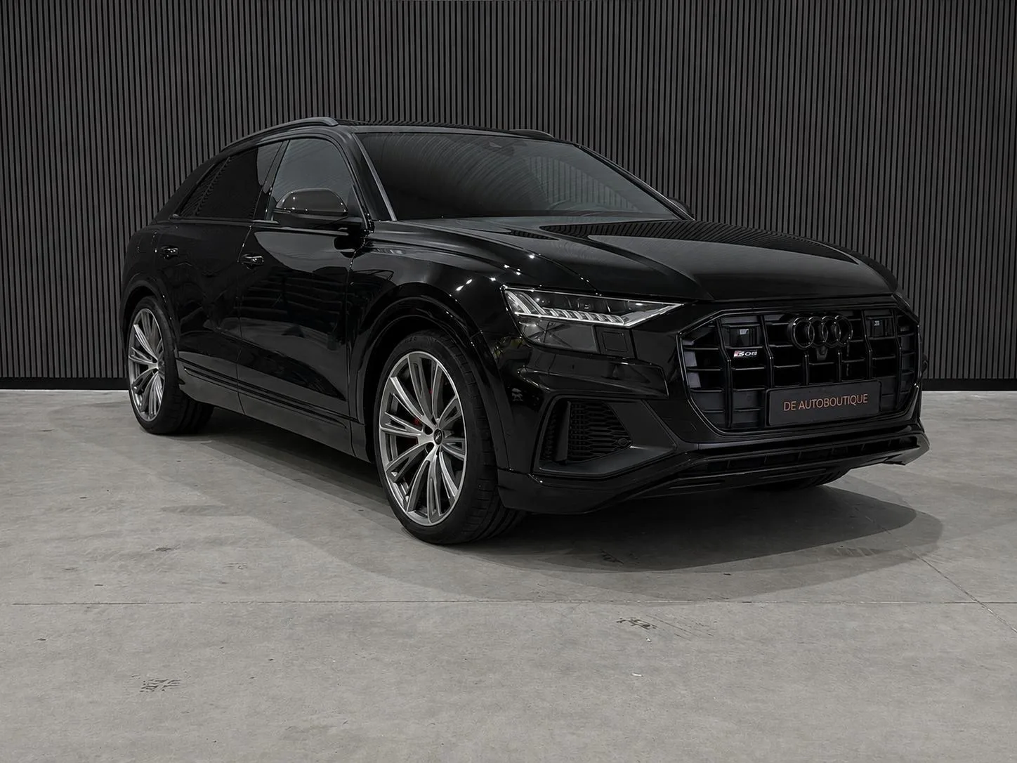 Audi SQ8 (2022) — foto 1