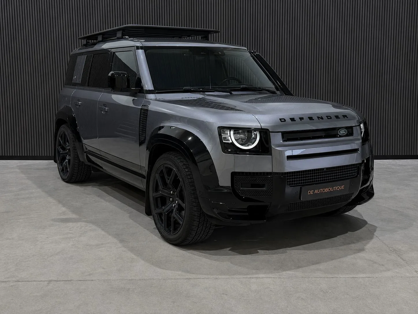 Land Rover Defender (2021) — foto 1