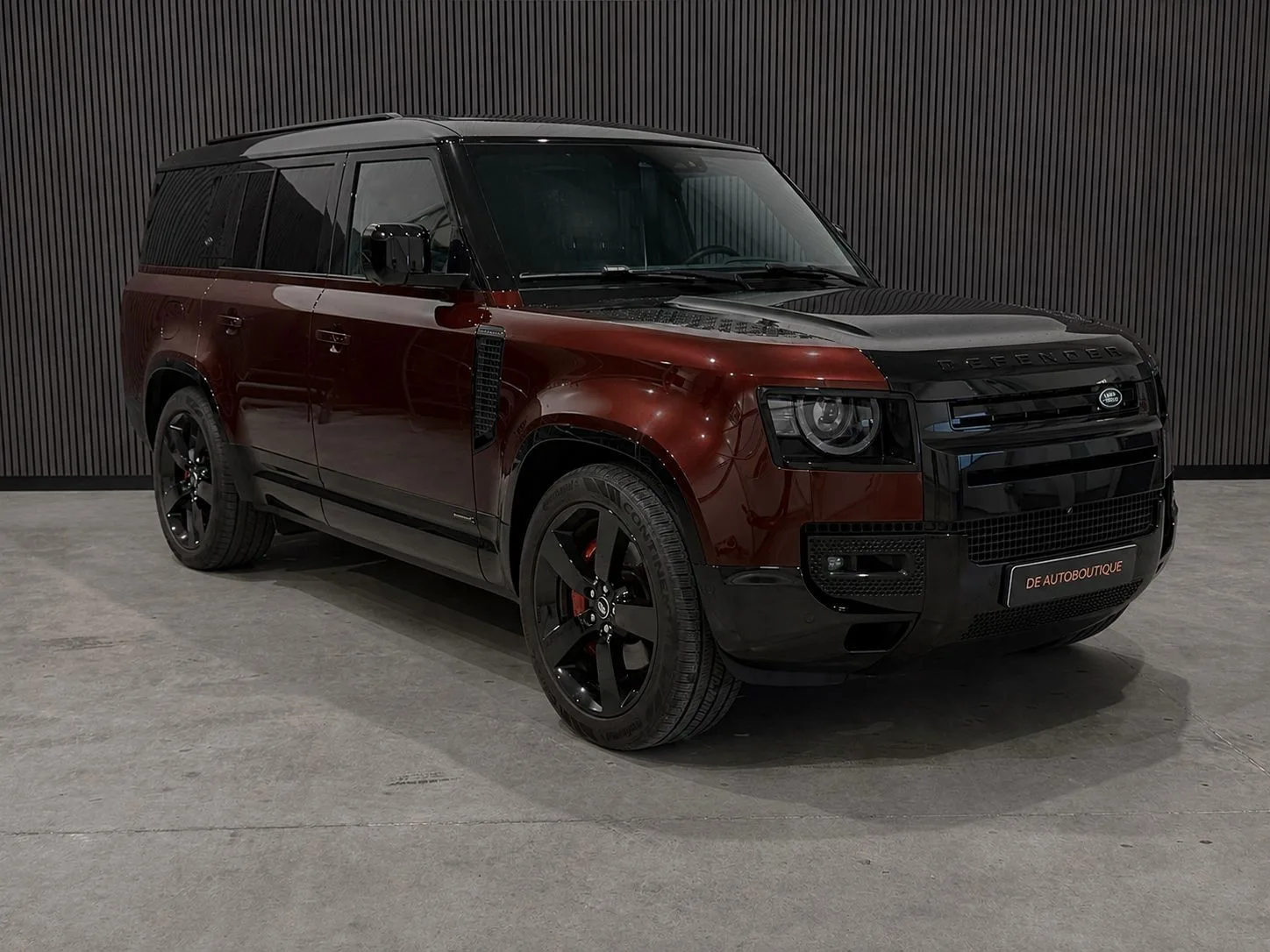 Land Rover Defender (2024) — foto 1
