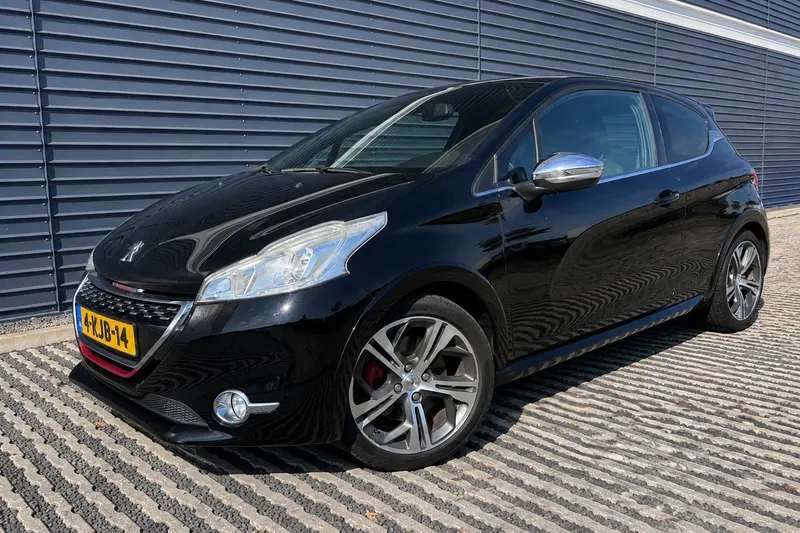 Peugeot 208 (2013)