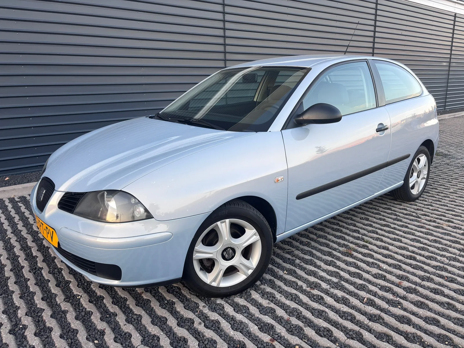 SEAT Ibiza (2004) — foto 1