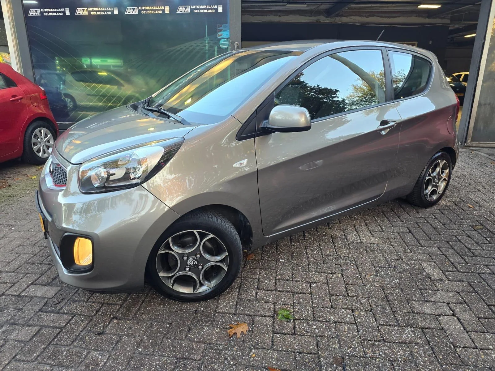 Kia Picanto (2012) — foto 1