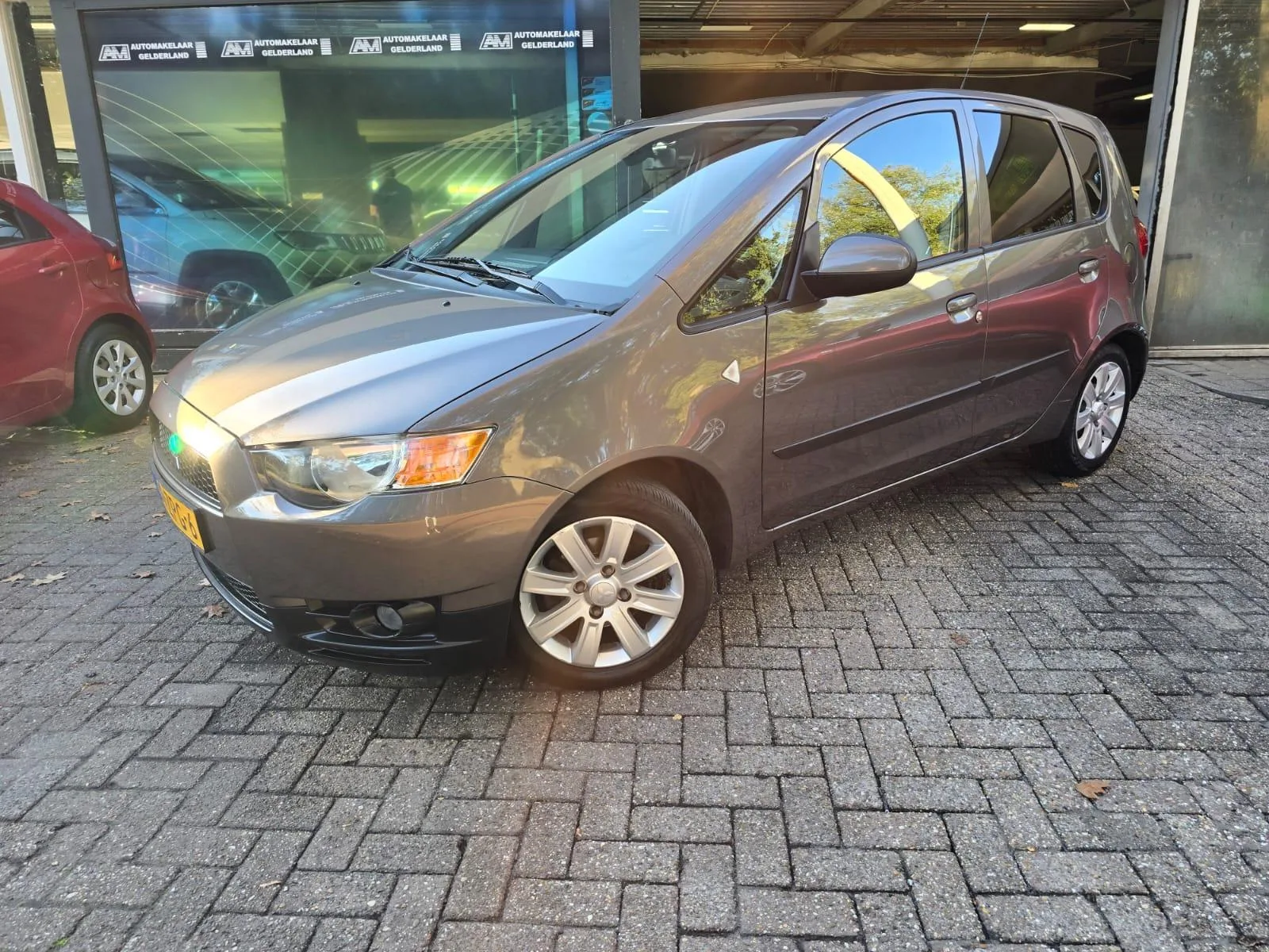 Mitsubishi Colt (2013) — foto 1