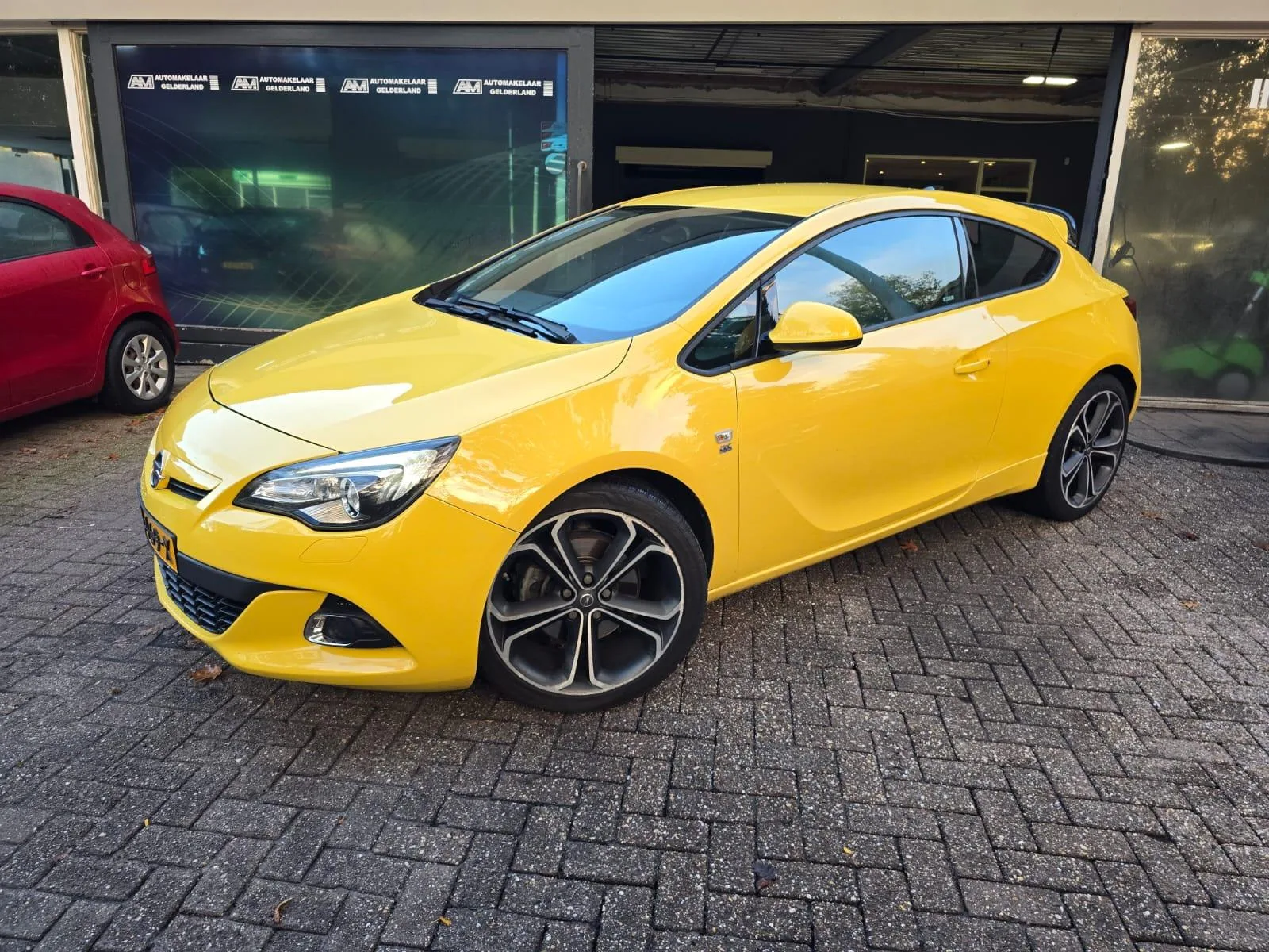 Opel Astra (2015) — foto 1