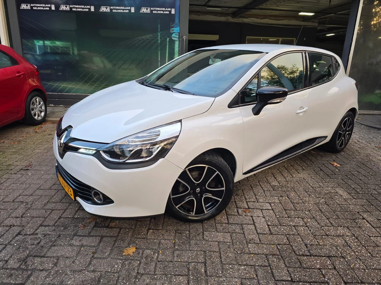 Renault Clio (2014) — foto 1
