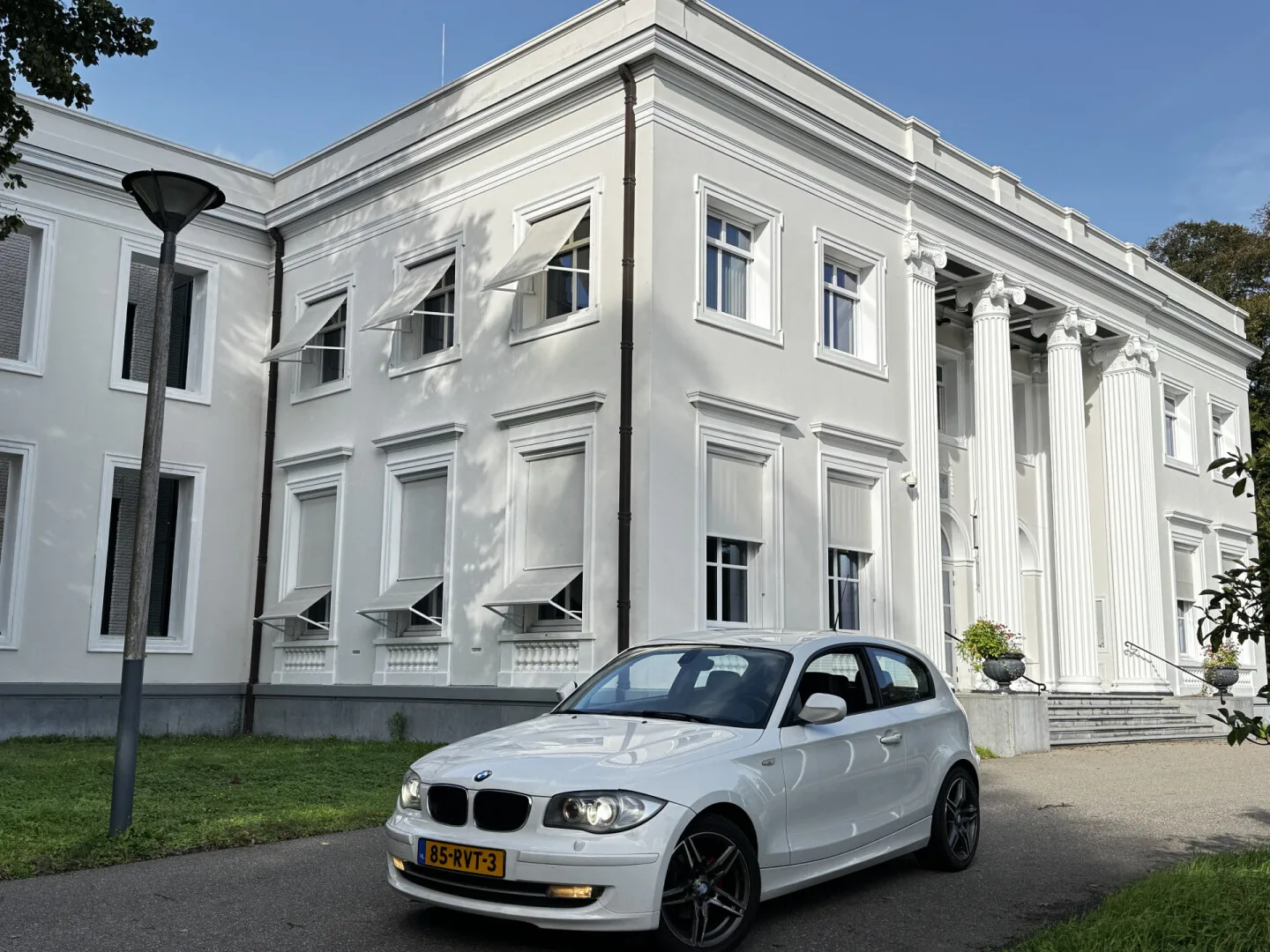 BMW 1-Serie (2011) — foto 1