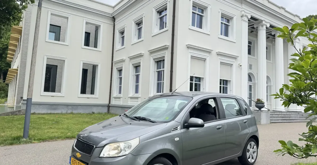Chevrolet Aveo (2010) — foto 1