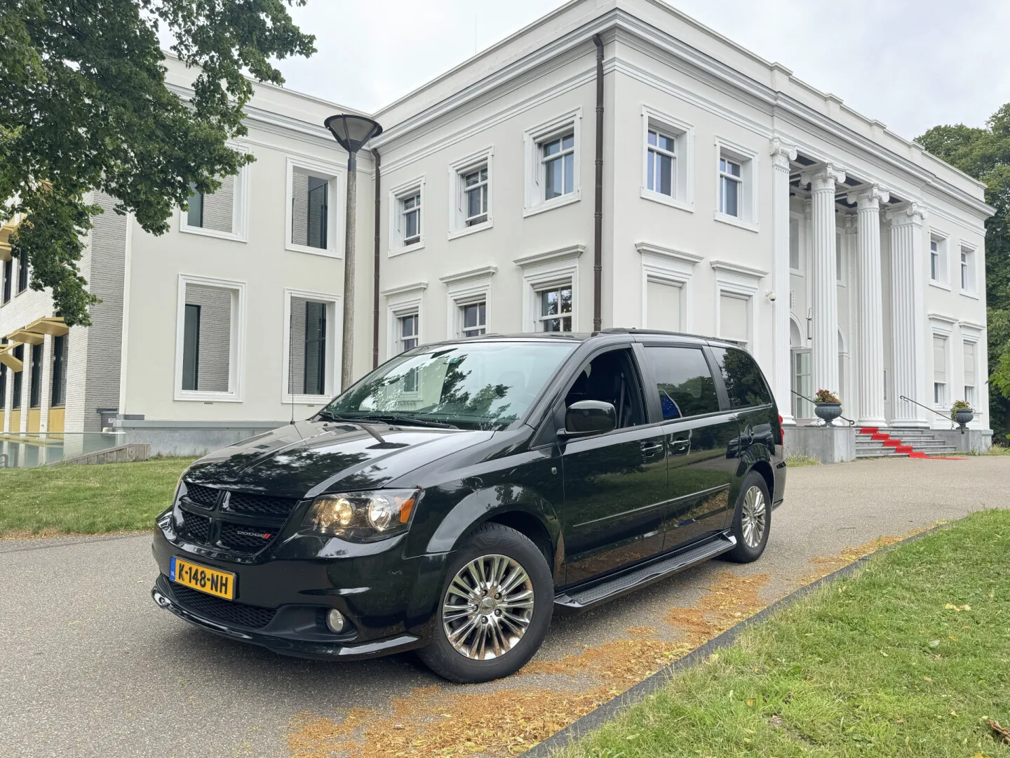 Chrysler Voyager (2017) — foto 1