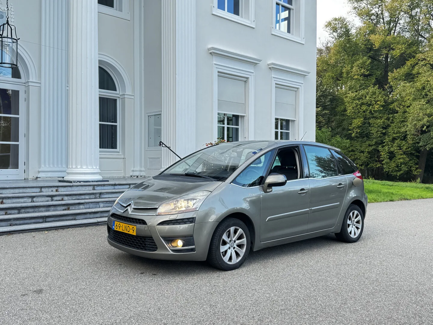 Citroën C4 Picasso (2010) — foto 1