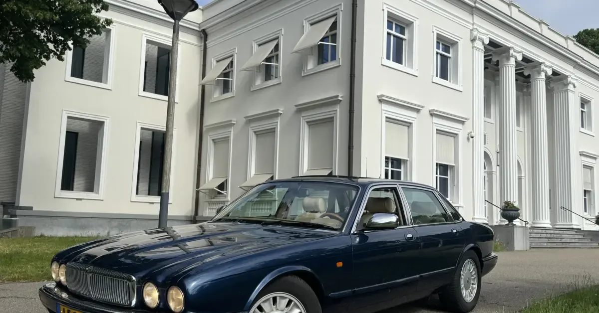 Jaguar XJ (1995) — foto 1