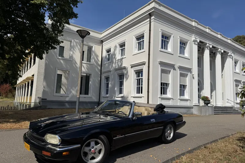 Jaguar XJ (1995)
