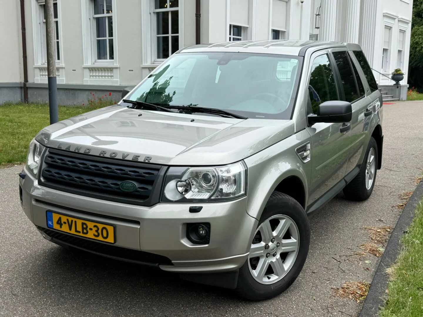 Land Rover Freelander (2011) — foto 1