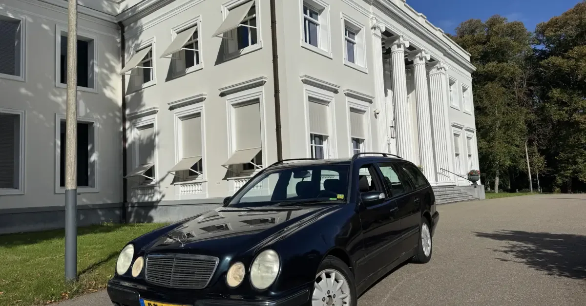 Mercedes-Benz E-Klasse (2002) — foto 1