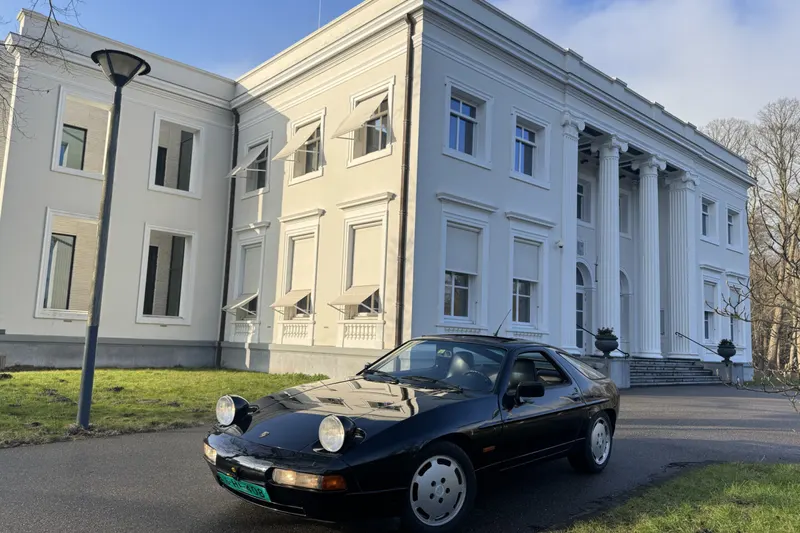 Porsche 928 (1989)