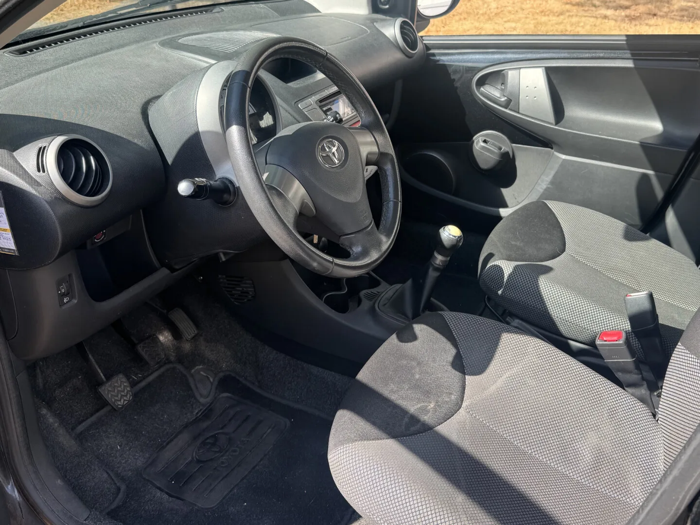 Toyota Aygo (2013) — foto 1