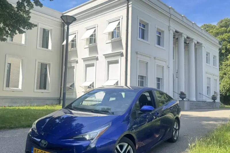 Toyota Prius (2016)