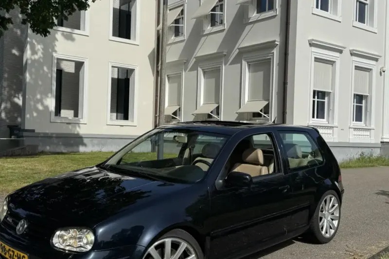 Volkswagen Golf (2001)