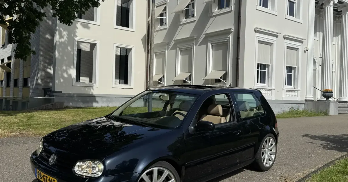 Volkswagen Golf (2001) — foto 1