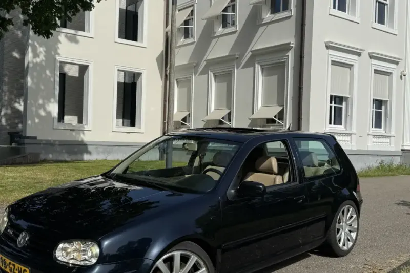 Volkswagen Golf (2001)